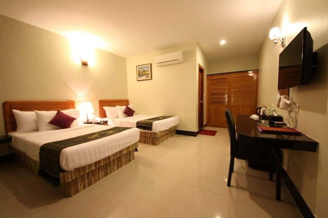 Twin room interior